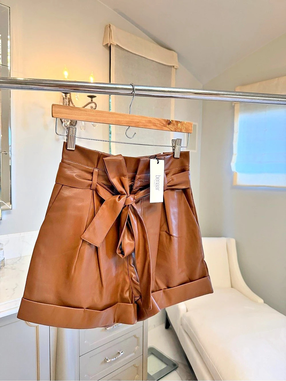 Benaar High Waist Brown Shorts Size Small NWT